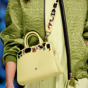 Short strap crossbody