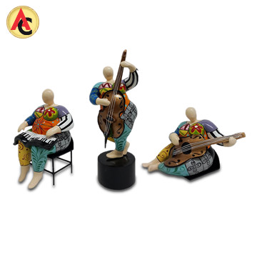 Lead-free resin craft depicts musicians