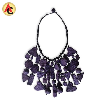 Bib necklace made of abaca fiber pulp