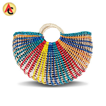 Multicolor handbag made of seagrass 