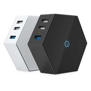 Travel router with multiple socket types