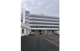 Qinghua Handbag Hat Industry Home Textile Limited