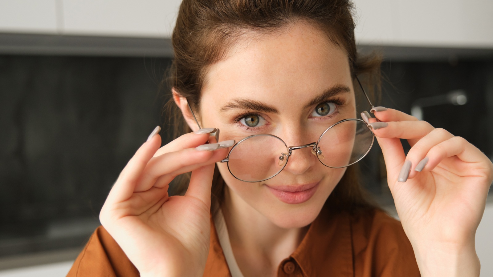 2024 Women's Eyeglass Trends What's In Style? Global Sources