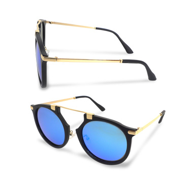 Sunglasses For Dog - UV Protective Lenses, Debris Protection