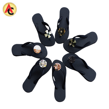 Flip-flops showcase shellcraft on straps