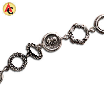 Vintage-style bracelet with elephant motif